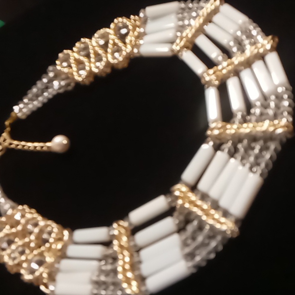 Napier milk glass, gold & crystal cut clear glass beaded collar or bib necklace - Picture 2 of 9